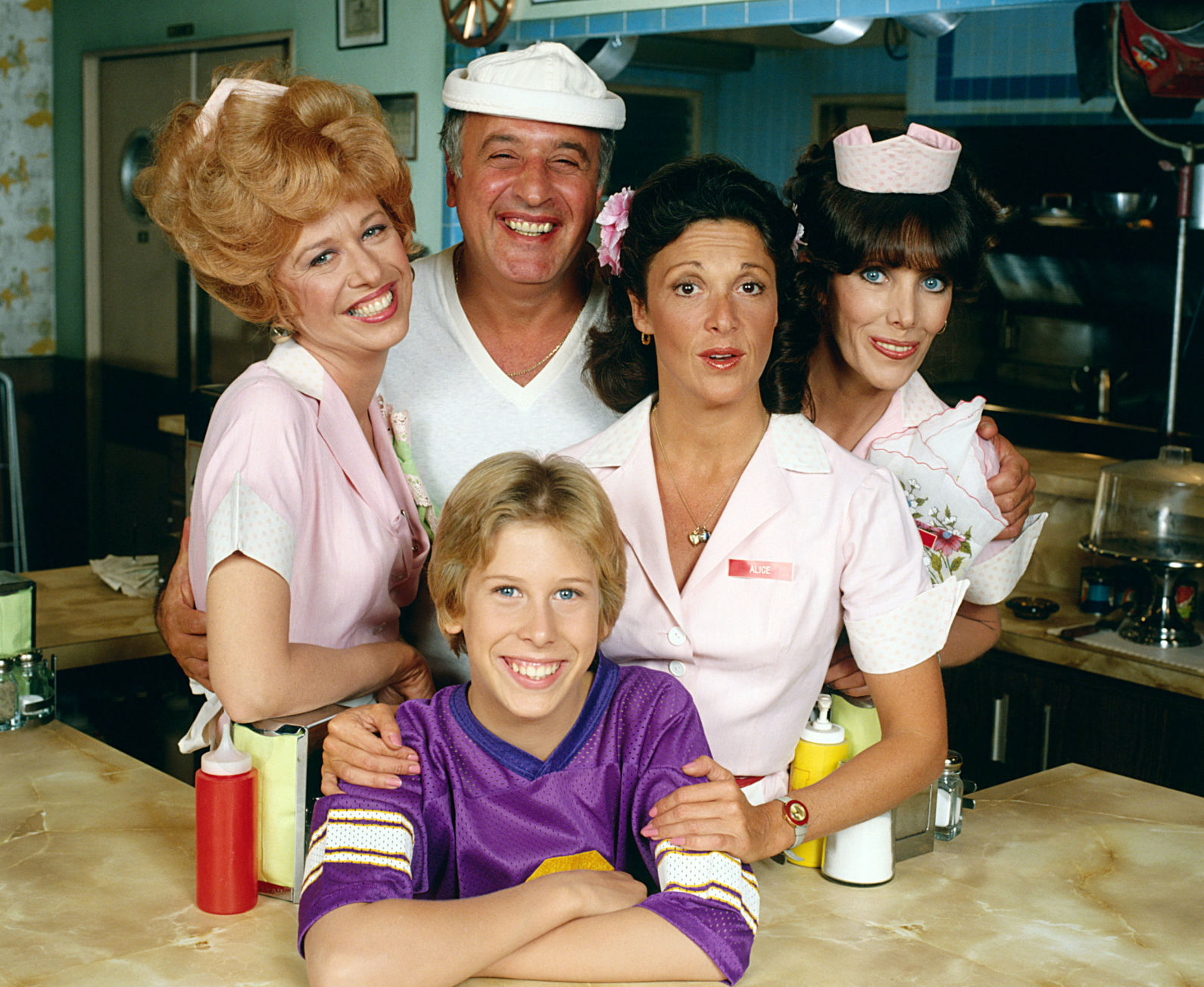 'Alice' cast